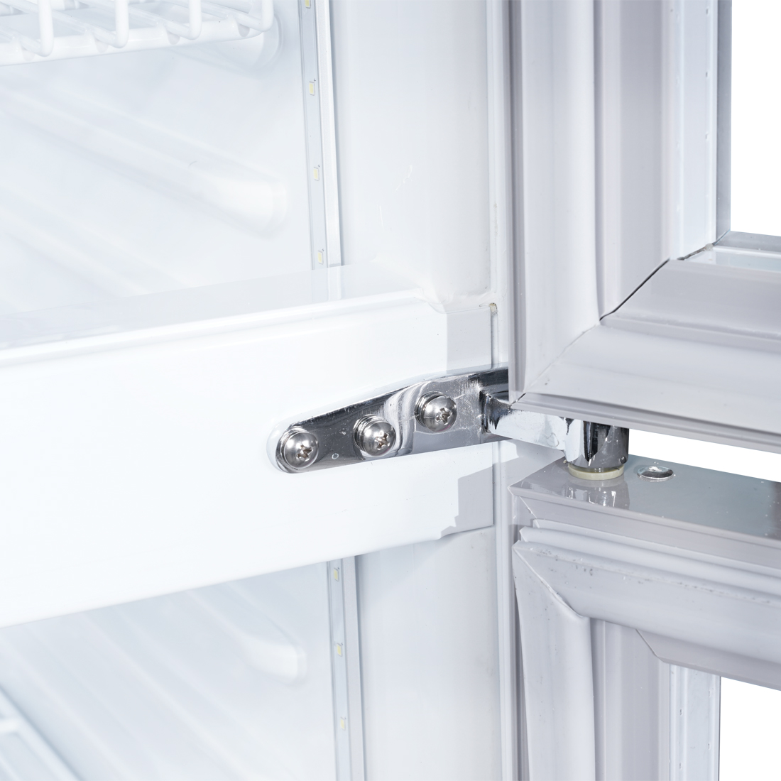 Tủ mát SANAKY 170 lít VH218WL 2